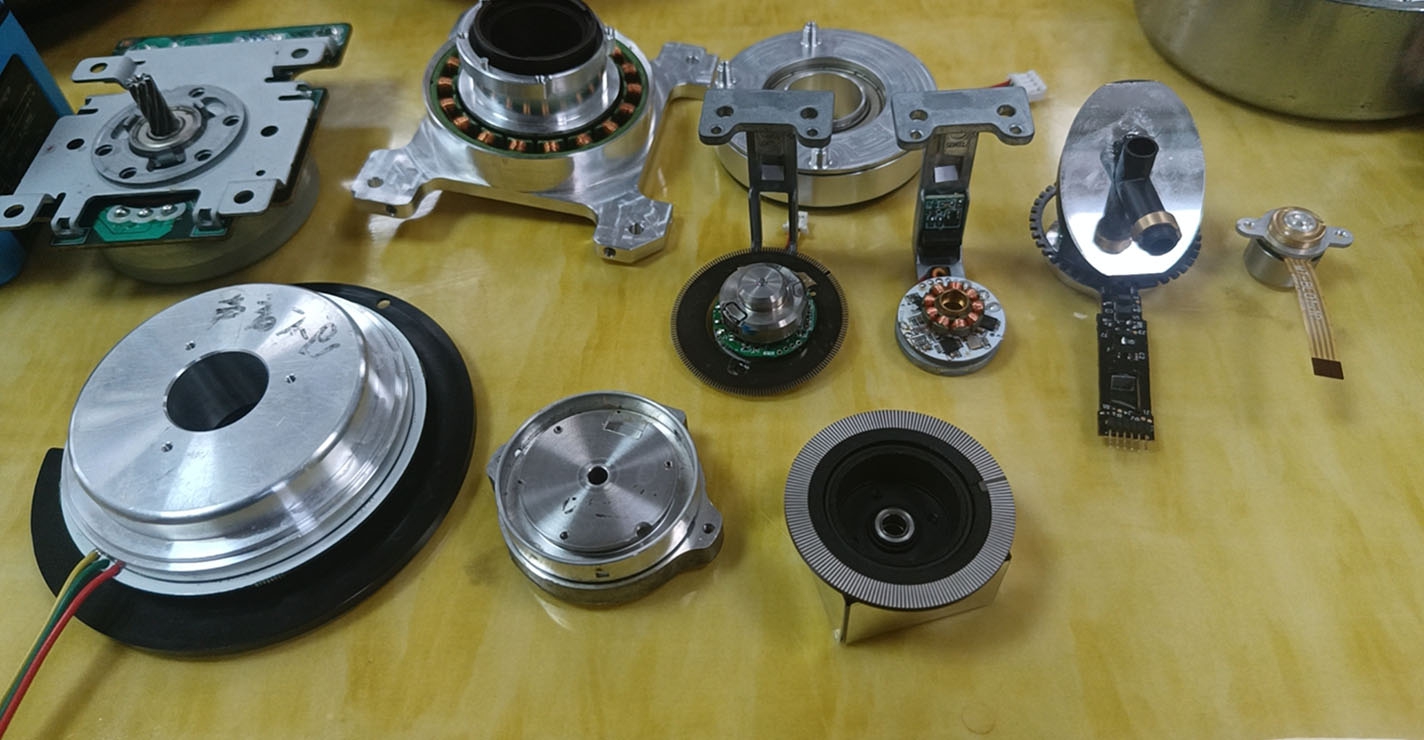 Fully automatic balancing machine